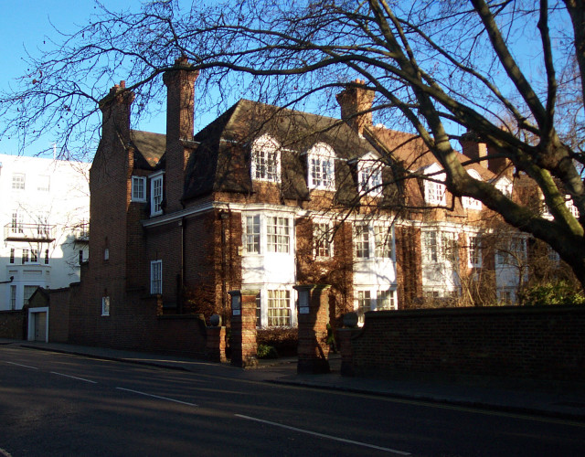 Image of Chelsea Park Gardens basement dig continues on site