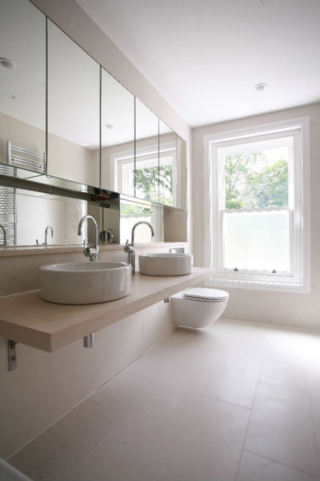 Master ensuite in portuguese stone